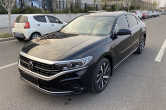 大众 帕萨特 2022款 330TSI 豪华版