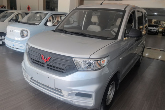 五菱汽车 五菱宏光V 2022款 1.5L劲取版电动助力LAR