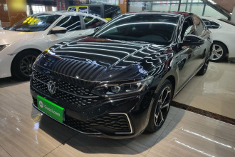 大众 帕萨特 2023款 改款 330TSI 星空豪华版