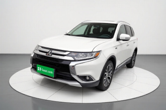 三菱 欧蓝德 2018款 2.4L 四驱精英版 5座