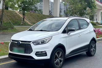 比亚迪 元新能源 2018款 EV360 智联炫酷型