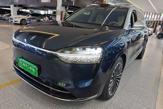 鸿蒙智行 问界M9 2025款 增程 Ultra版 52kWh 6座版 (192线激光雷达）
