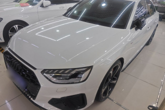 奥迪A4L 2022款 45 TFSI quattro 臻选动感型