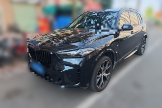 宝马X5 2023款 xDrive 30Li 尊享型M运动曜夜套装