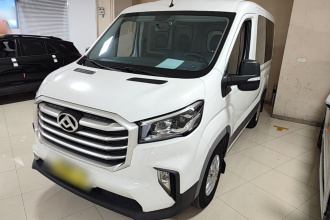 上汽大通MAXUS 新途V90 2020款 2.0TAMT运杰版前驱后单胎短轴中顶6座