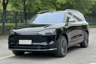 鸿蒙智行 问界M9 2024款 增程 Ultra版 52kWh 6座版