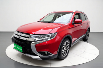 三菱 欧蓝德 2016款 2.4L 四驱豪华版 7座