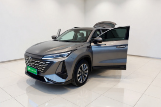 长安CS75 PLUS 2023款 第三代 1.5T 自动尊贵型