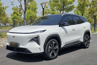 吉利银河 银河L7 2024款 1.5T 115km PLUS  龙腾版