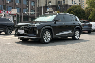 奥迪Q6 2024款 45 TFSI quattro 齐云型 羽林套装 7座