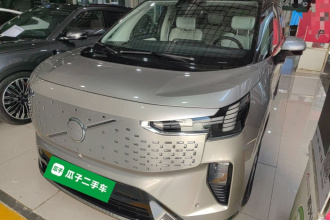 沃尔沃EM90 2025款 Ultra 六座