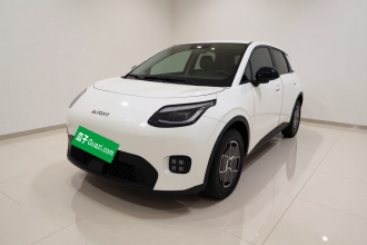 埃安 AION UT 2025款 330星辉版