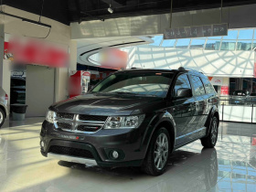 道奇 酷威 2015款 2.0TD 四驱尊尚版