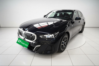 宝马i5 2024款 eDrive 35L M运动套装