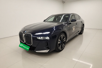 宝马i7 2023款 eDrive50L 尊享M运动套装