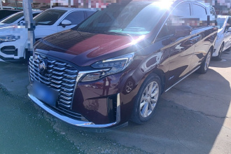 别克GL8 2023款 Avenir艾维亚 七座亲礼版