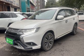 三菱 欧蓝德 2021款 2.0L 两驱畅行版 5座