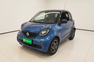 smart fortwo 2019款 0.9T 66千瓦硬顶风擎版 国VI