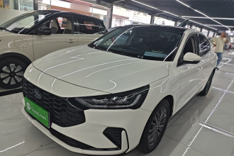 福特 福克斯 2022款 三厢 EcoBoost 180 自动竞速版