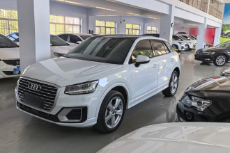 奥迪Q2L 2021款 35 TFSI 时尚致雅型