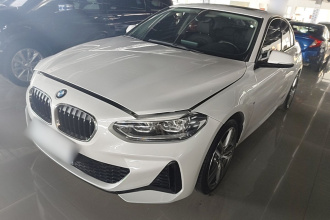 宝马1系 2019款 120i 领先型M运动套装