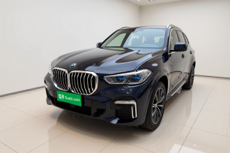 宝马X5 2022款 改款 xDrive 30Li 尊享型M运动套装