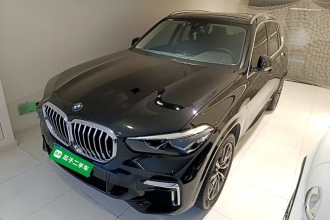 宝马X5 2022款 改款 xDrive 30Li M运动套装