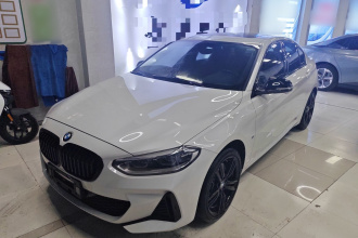 宝马1系 2021款 125i M运动曜夜版