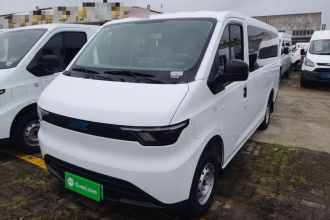 江铃 E福顺 2025款 明窗版 41.86kwh 短轴低顶