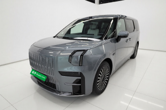 极氪009 2024款 六座行政版四驱 108kWh