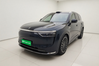 鸿蒙智行 问界M8 2025款 增程 Ultra版 53.4kWh 6座版 (192线激光雷达）