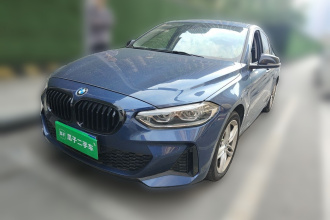 宝马1系 2022款 120i M运动曜夜版