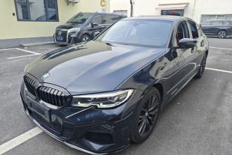 宝马3系 2021款 330i M运动曜夜套装