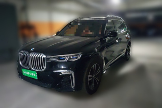 宝马X7 2021款 改款 xDrive40i 尊享型M运动套装