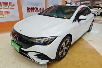奔驰EQE 2022款 350 豪华版