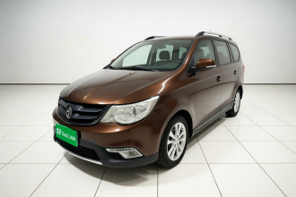 宝骏730 2014款 1.5L 手动舒适型 7座
