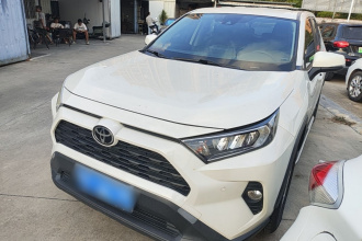 丰田 RAV4荣放 2020款 2.0L CVT两驱都市版
