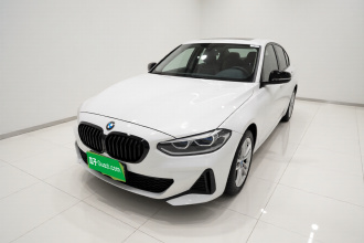 宝马1系 2021款 改款 120i M运动曜夜版