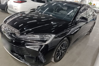 比亚迪 海豹07 DM-i 2025款 DM-i 1.5L 125km 精英型