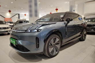 领克08 EM-P 2025款 220km 四驱性能Halo