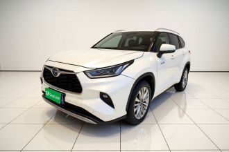丰田 汉兰达 2022款 双擎 2.5L 四驱至尊版 7座