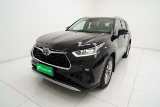 丰田 汉兰达 2023款 2.5L智能电混双擎两驱尊贵版 7座