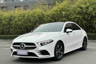 奔驰A级 2022款 改款三 A 200 L 运动轿车时尚型