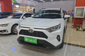 丰田 RAV4荣放 2023款 2.0L CVT两驱都市版