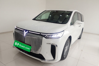 岚图汽车 岚图梦想家 2025款 PHEV 四驱尊贵鲲鹏版