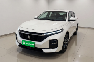 宝骏RC-5 2020款 1.5L 手动智耀精英型