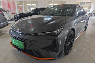 长安UNI-V 2024款 1.5T 尊贵运动型