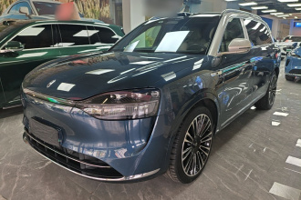 鸿蒙智行 问界M9 2024款 增程 Ultra版 42kWh 6座版