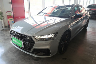 奥迪A7L 2024款 45 TFSI quattro RS 套件竞速版