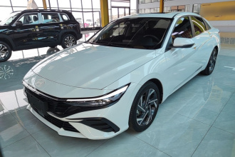 现代 伊兰特 2023款 1.5L CVT LUX尊贵版